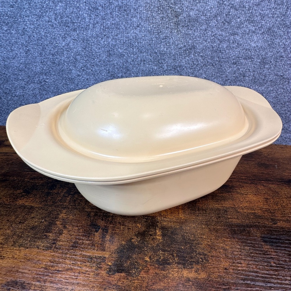 Vintage Tupperware Ultra 21 Roaster Casserole Dish 3Qt Oval Almond‎ Lid 3651A-2